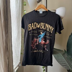 Bad Bunny Nadie Sabe Lo Que Va a Pasar Mañana tee